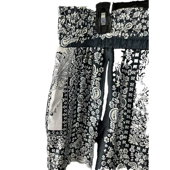 Kaktus + 2X Black Satin Print Shirred Drawstring Waist Side Pockets Dress Shorts - Picture 6 of 7
